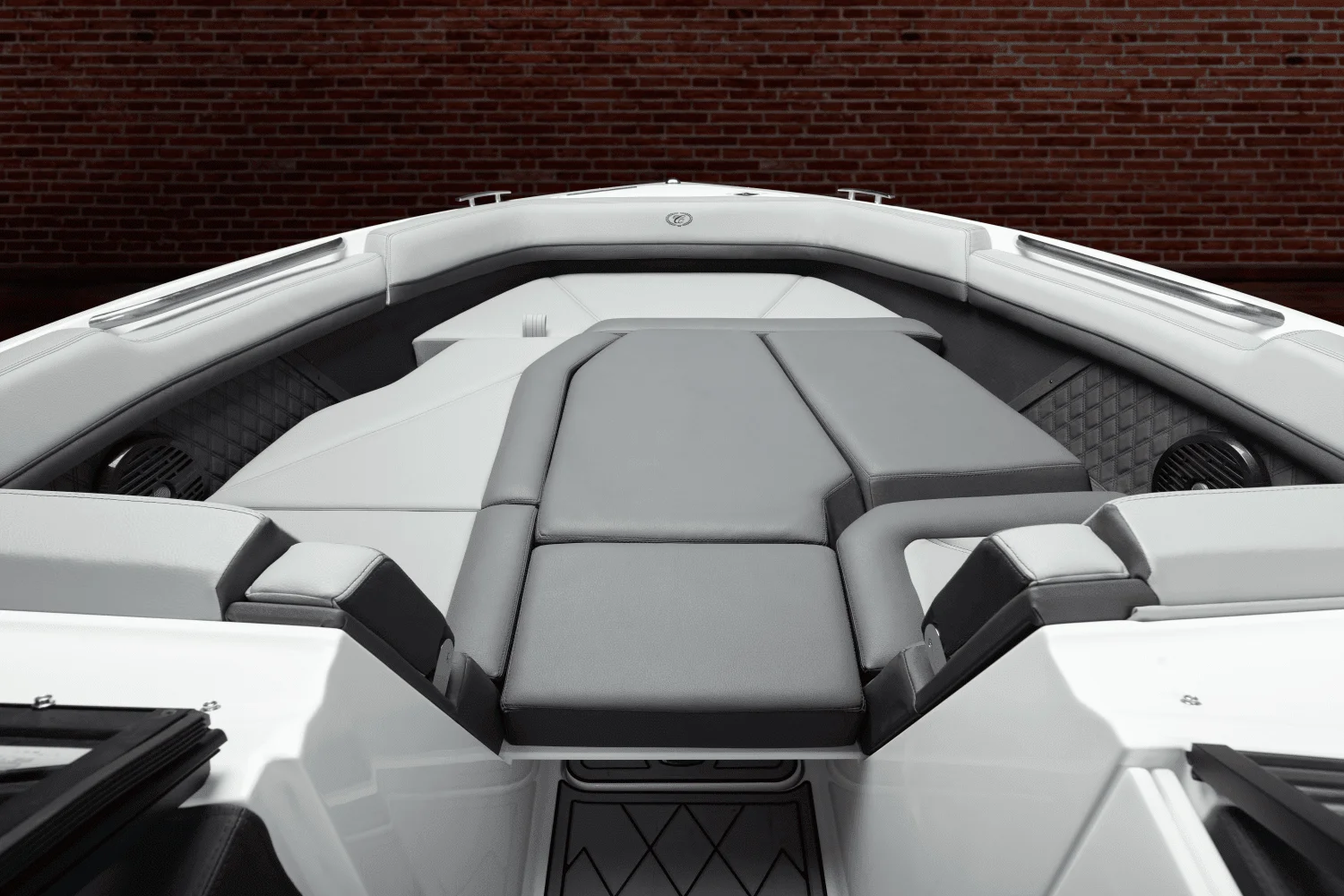 2026 Cobalt R8 Outboard Image Thumbnail #67