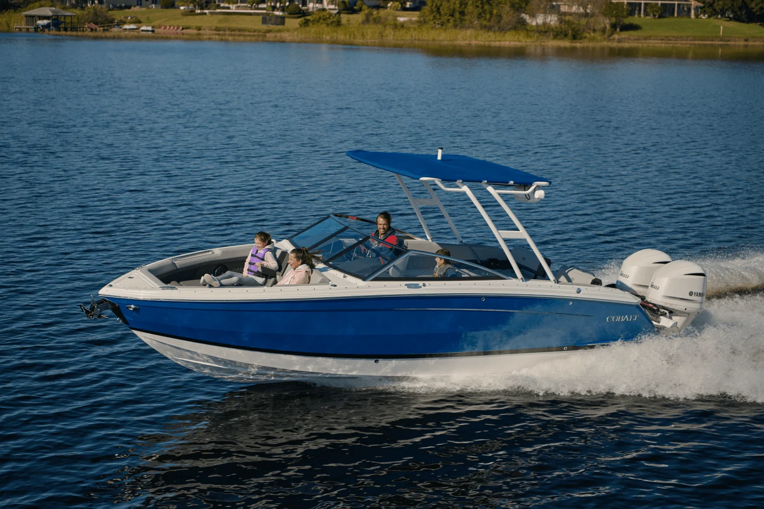 2026 Cobalt R8 Outboard Image Thumbnail #17