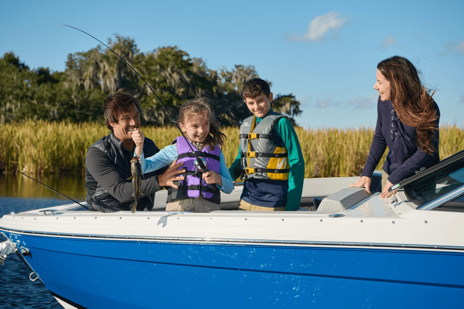 2026 Cobalt R8 Outboard Image Thumbnail #53