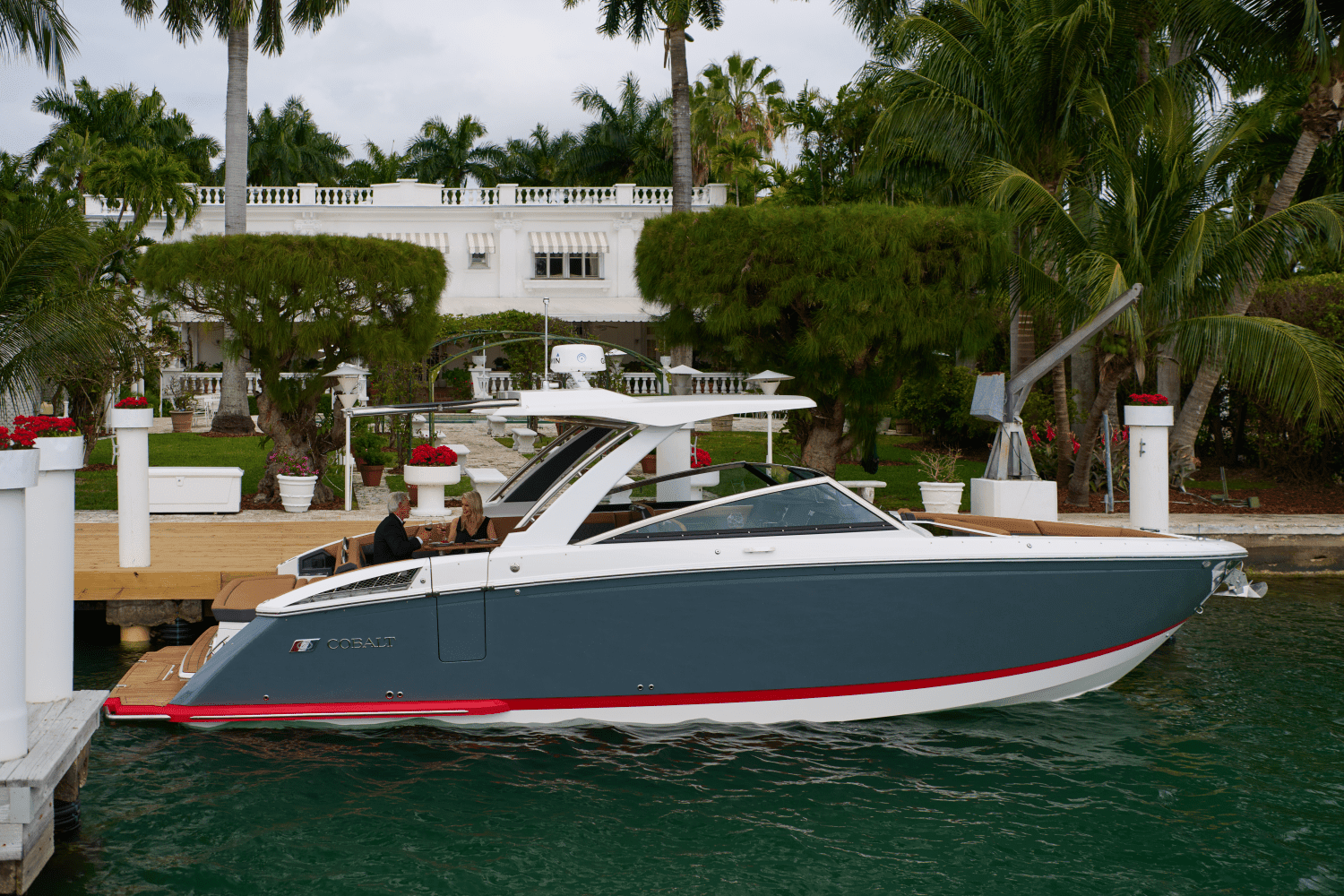 2026 Cobalt R31 Outboard Image Thumbnail #17