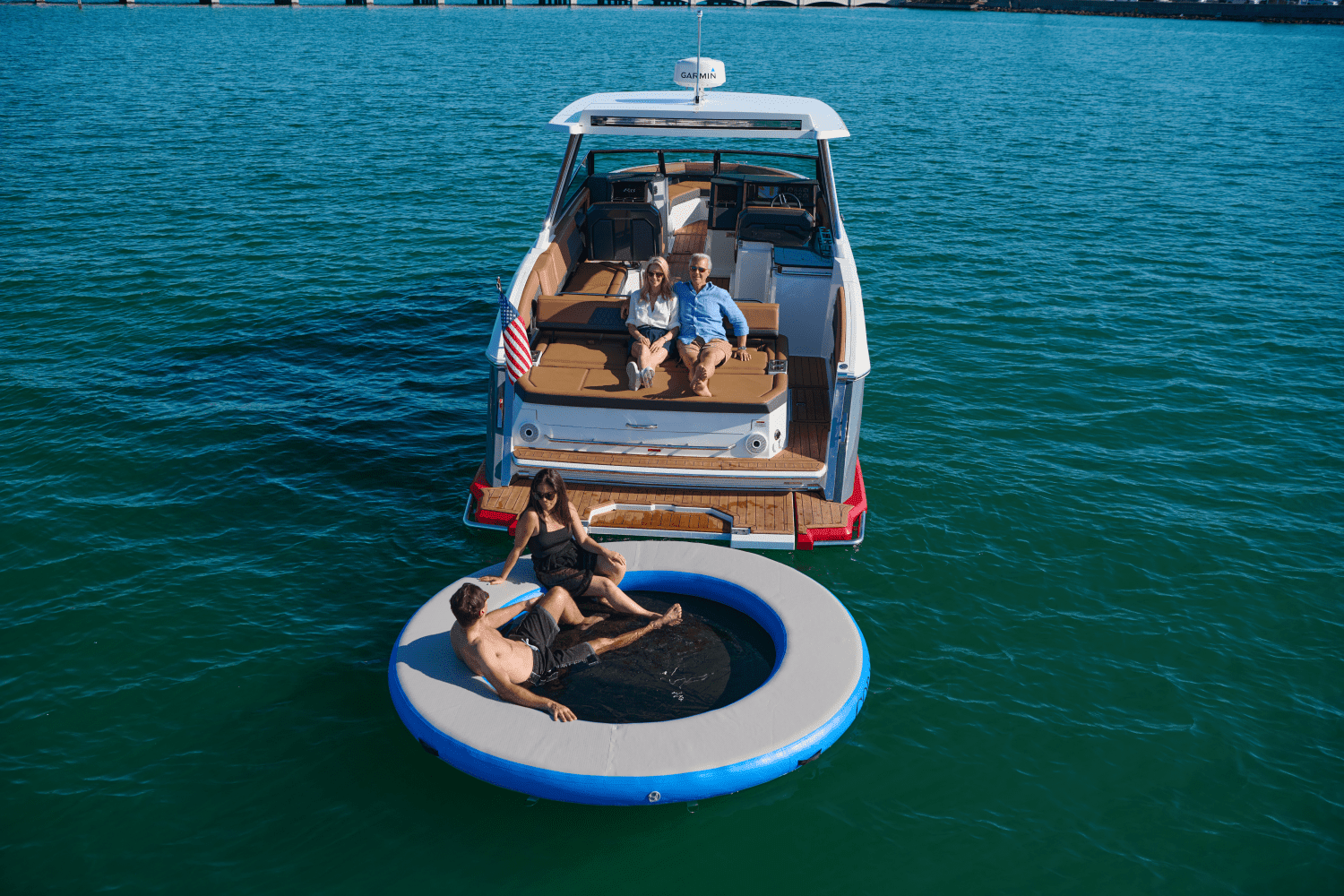 2026 Cobalt R31 Outboard Image Thumbnail #9