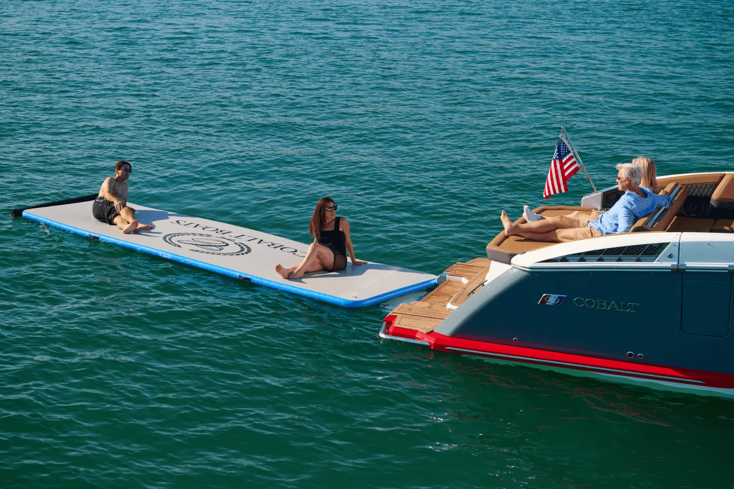 2025 Cobalt R33 Outboard Image Thumbnail #15