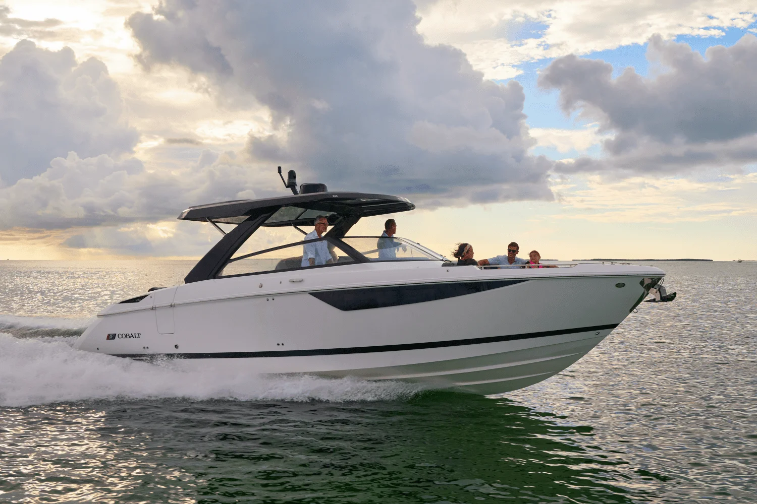 2005 Cobalt R35 Outboard Coupe Image Thumbnail #3