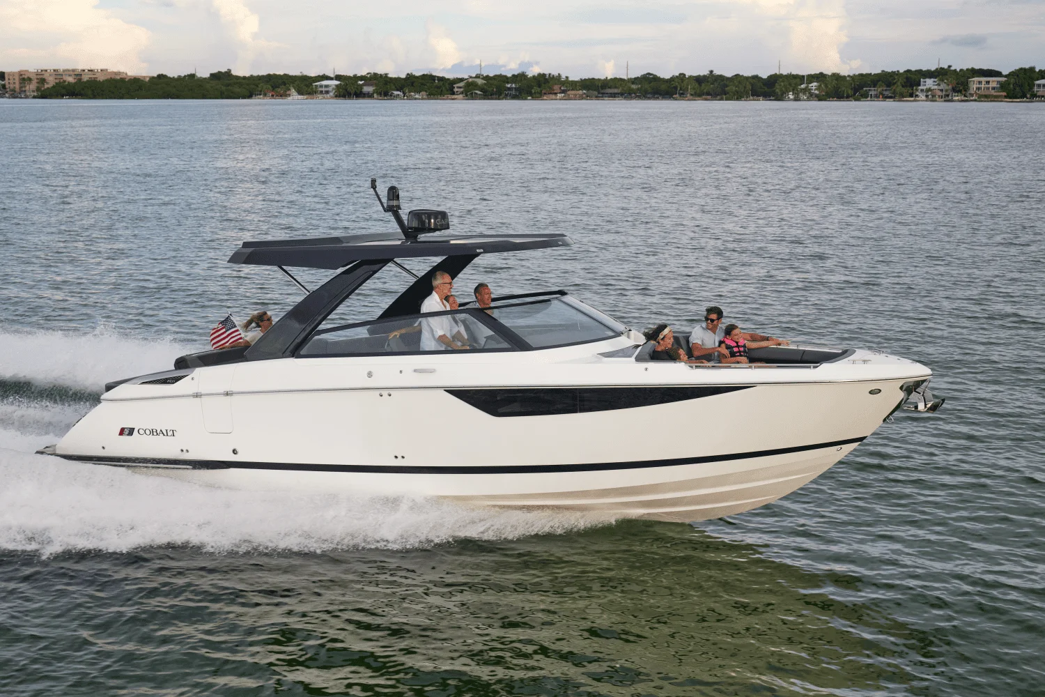 2005 Cobalt R35 Outboard Coupe Image Thumbnail #0