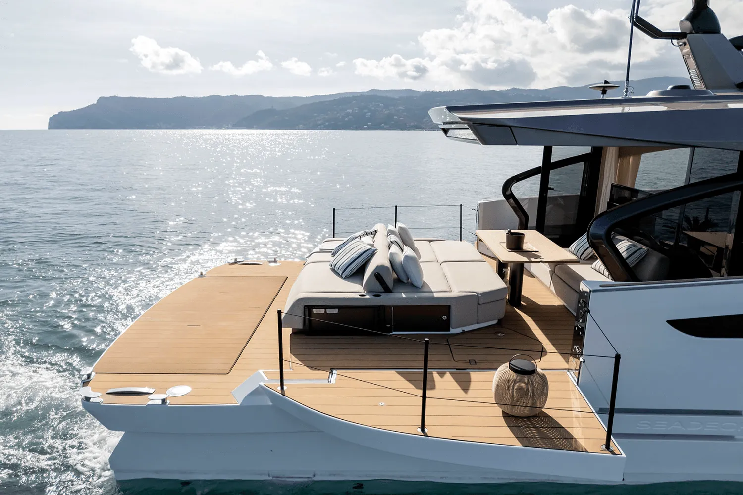 2026 Azimut Seadeck 6 Image Thumbnail #6