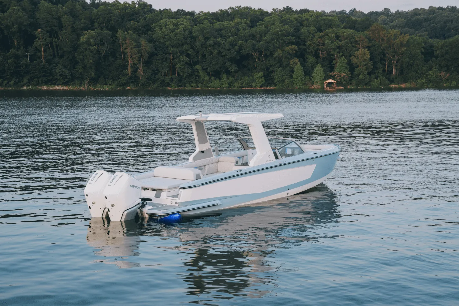 2025 Aviara AV28 Outboard Image Thumbnail #1