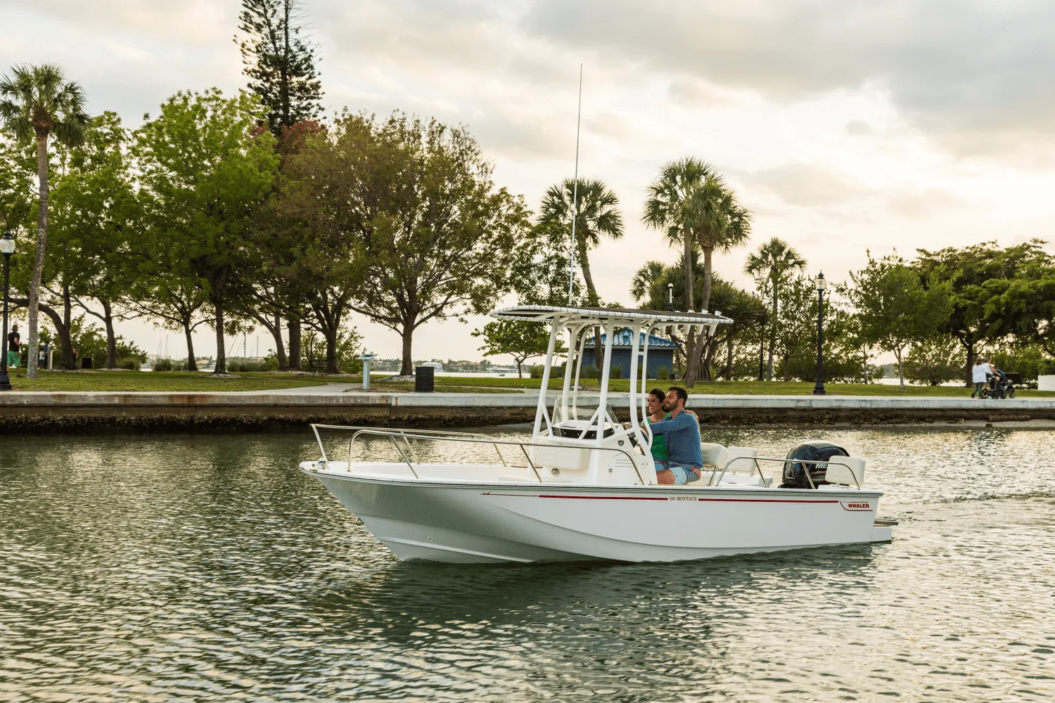 2026 Boston Whaler 190 Montauk Image Thumbnail #8