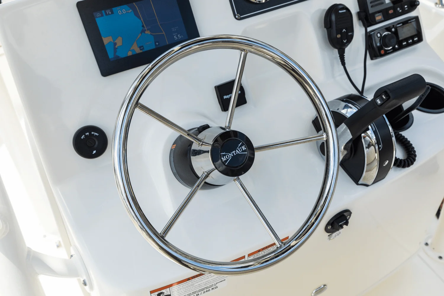 2025 Boston Whaler 190 Montauk Image Thumbnail #38