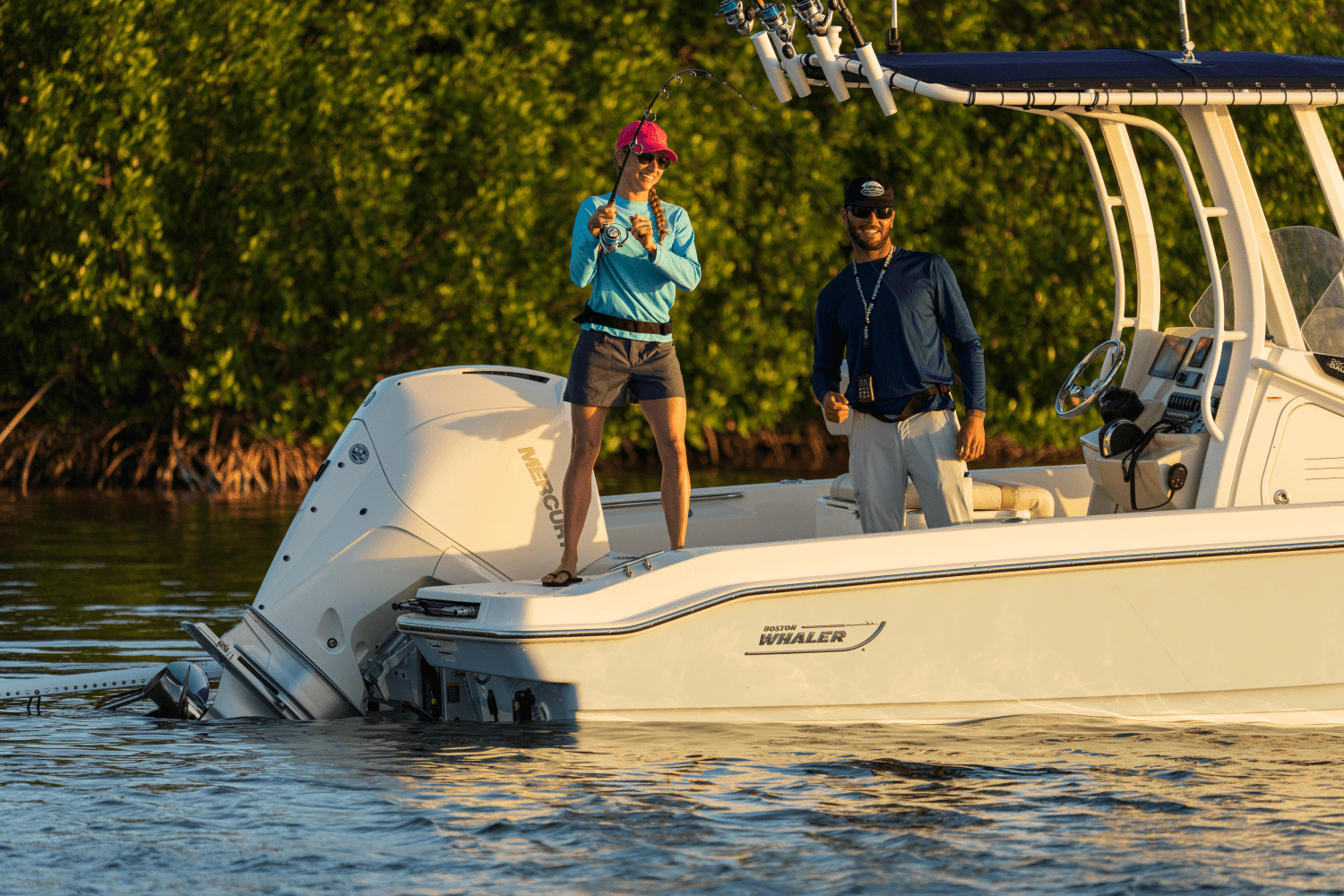 2026 Boston Whaler 220 Dauntless Image Thumbnail #22