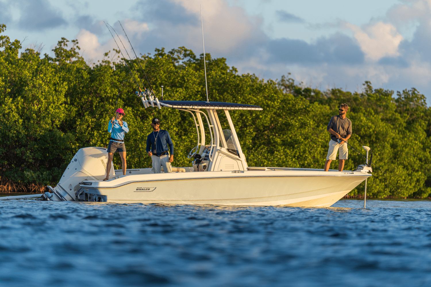 2026 Boston Whaler 220 Dauntless Image Thumbnail #18