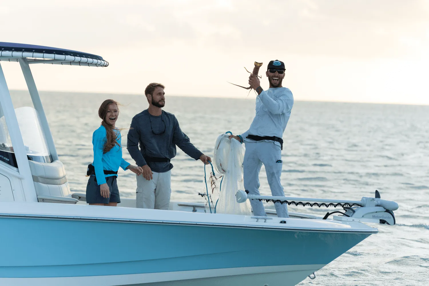 2025 Boston Whaler 220 Dauntless Image Thumbnail #15