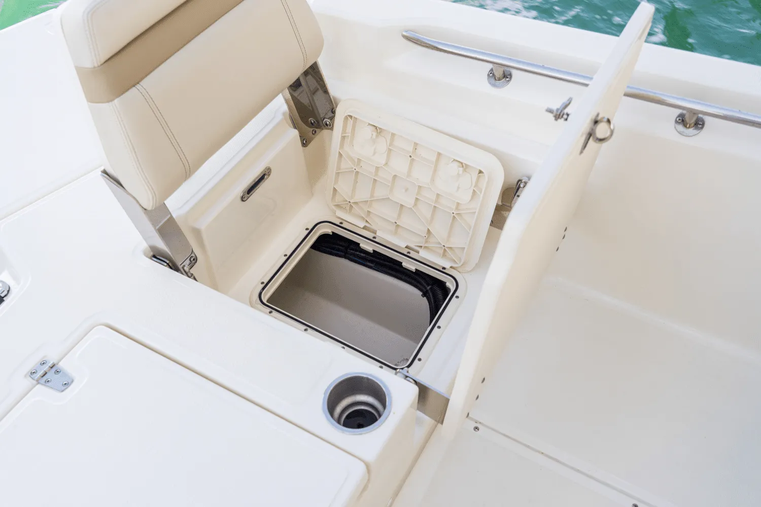 2026 Boston Whaler 250 Dauntless Image Thumbnail #59