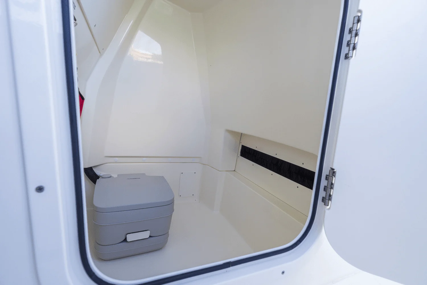 2024 Boston Whaler 250 Dauntless Image Thumbnail #55