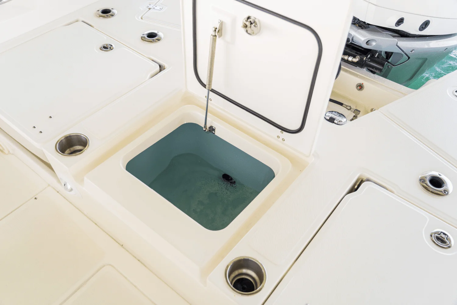 2026 Boston Whaler 250 Dauntless Image Thumbnail #46