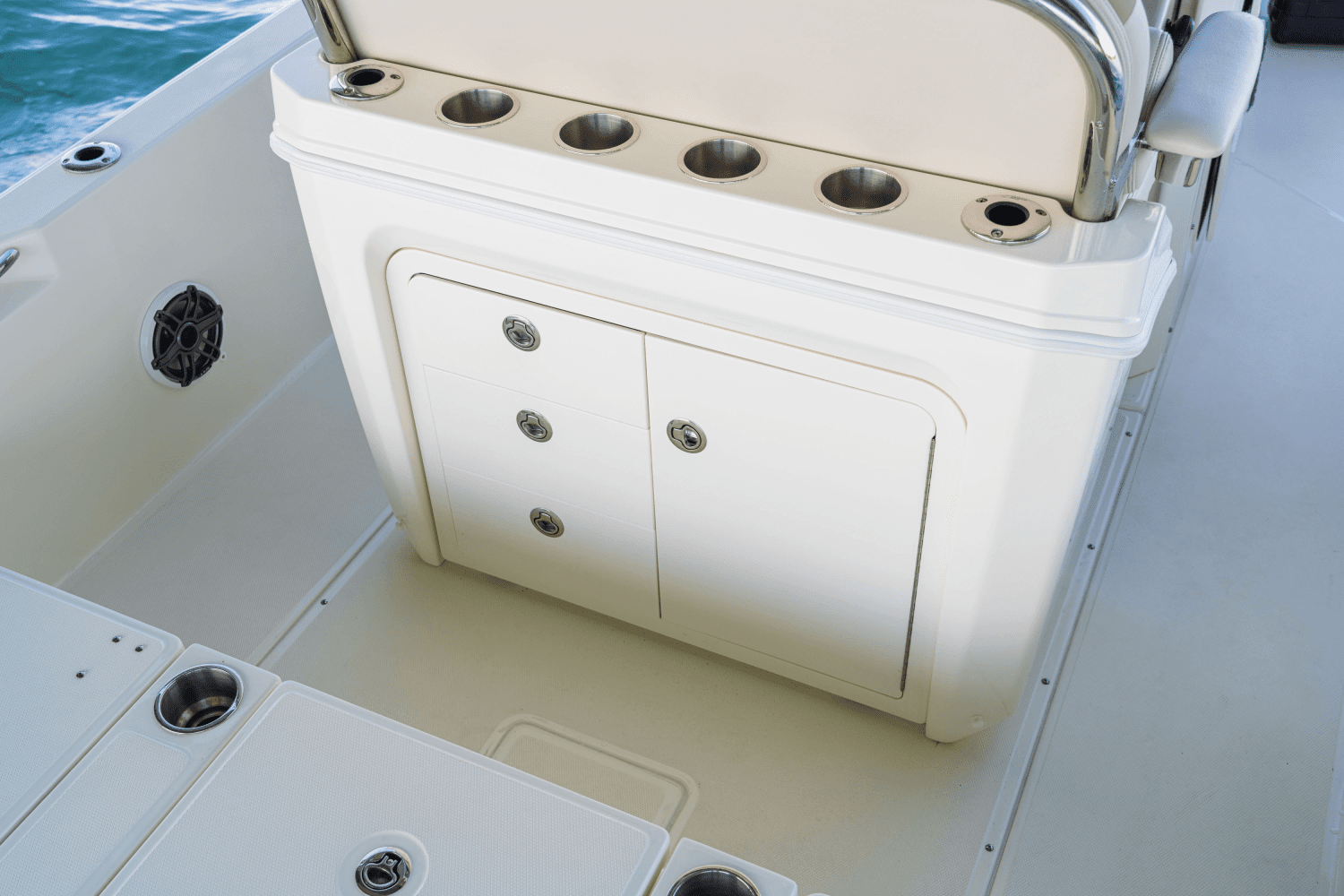 2026 Boston Whaler 250 Dauntless Image Thumbnail #45