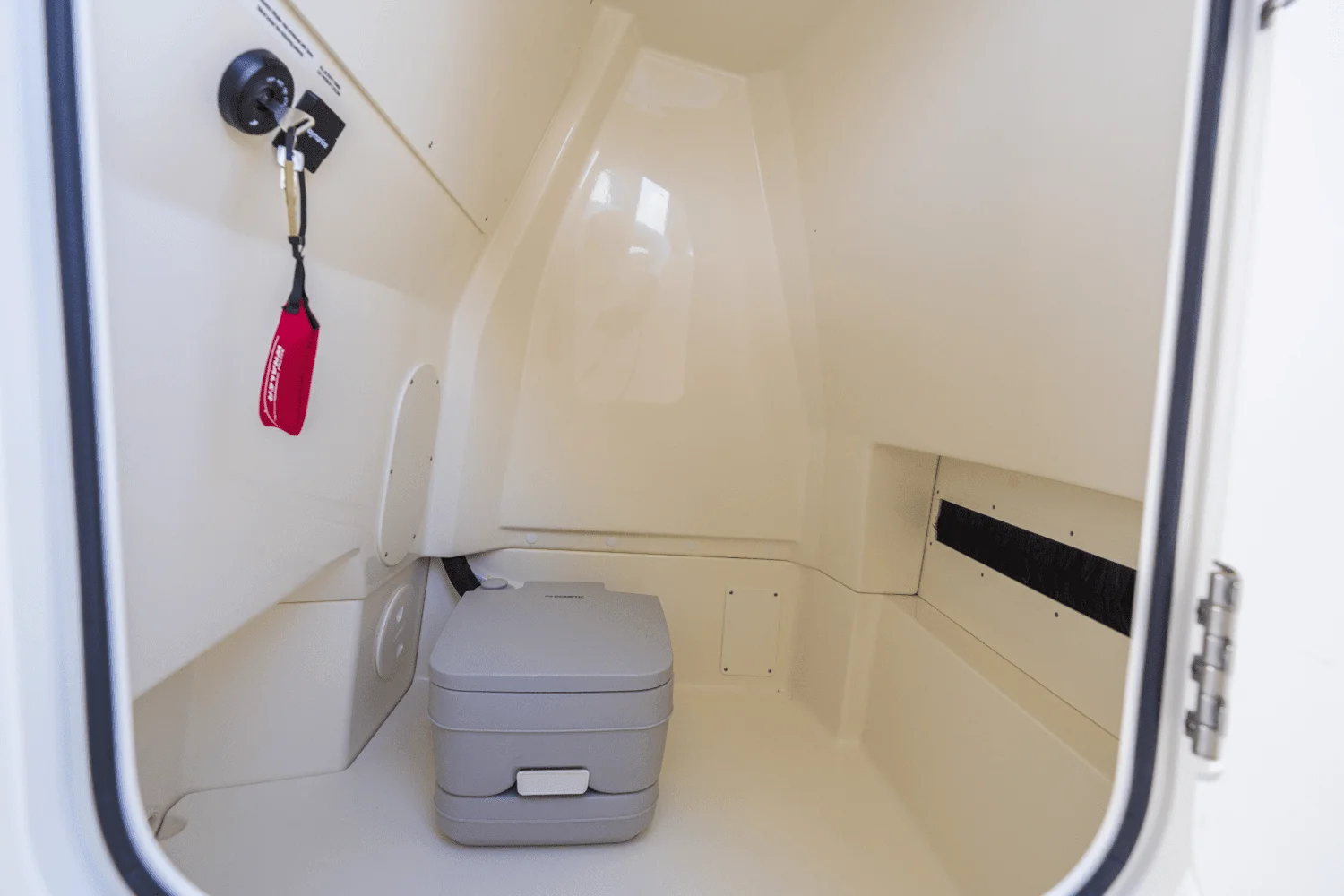 2024 Boston Whaler 250 Dauntless Image Thumbnail #58