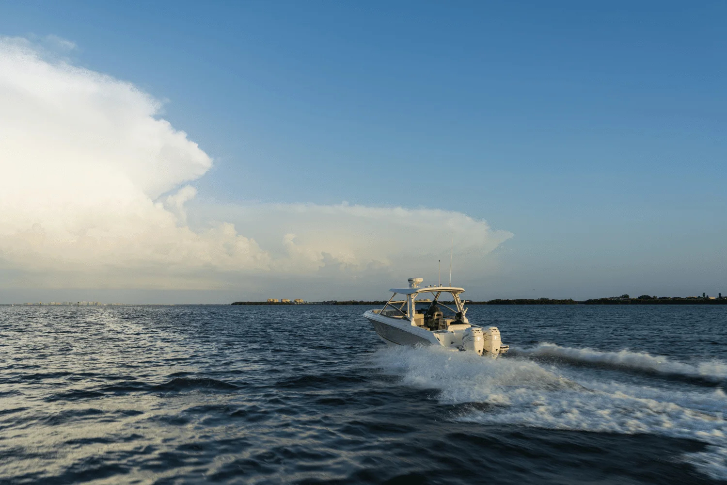 2026 Boston Whaler 280 Vantage Image Thumbnail #12