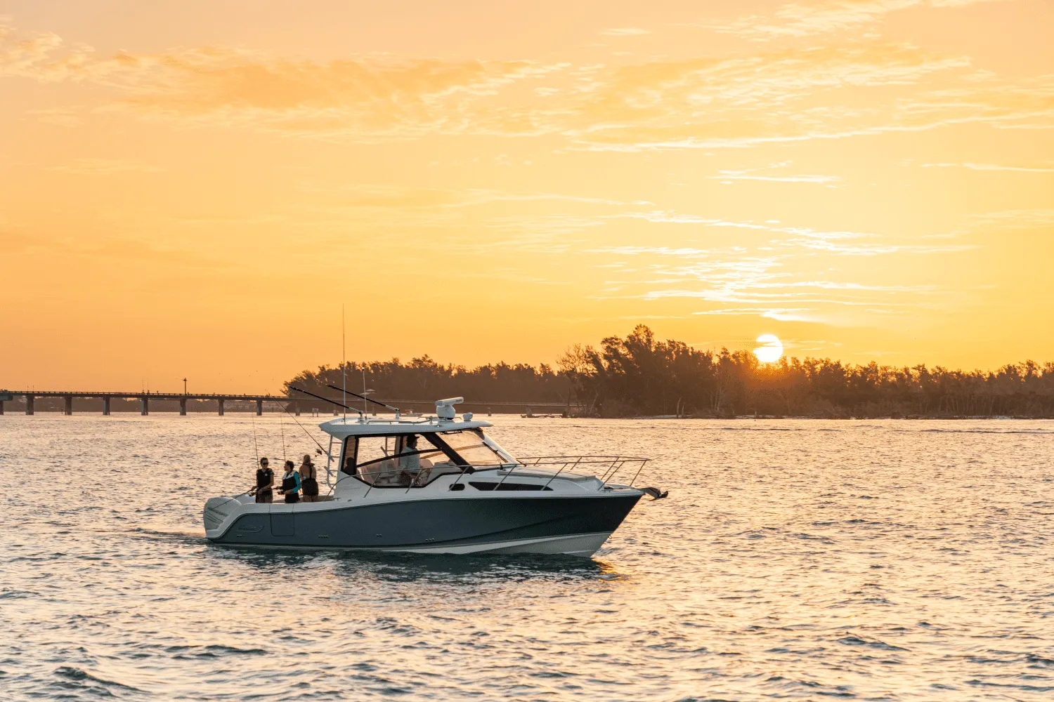 2026 Boston Whaler 325 Conquest Image Thumbnail #11