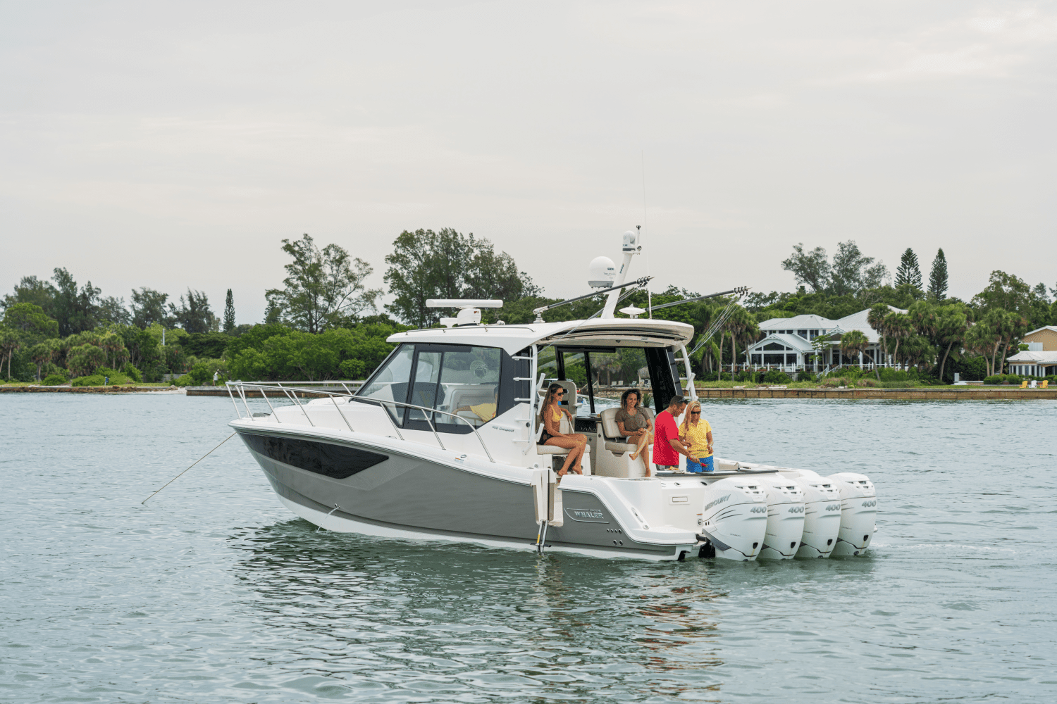 2026 Boston Whaler 405 Conquest Image Thumbnail #3