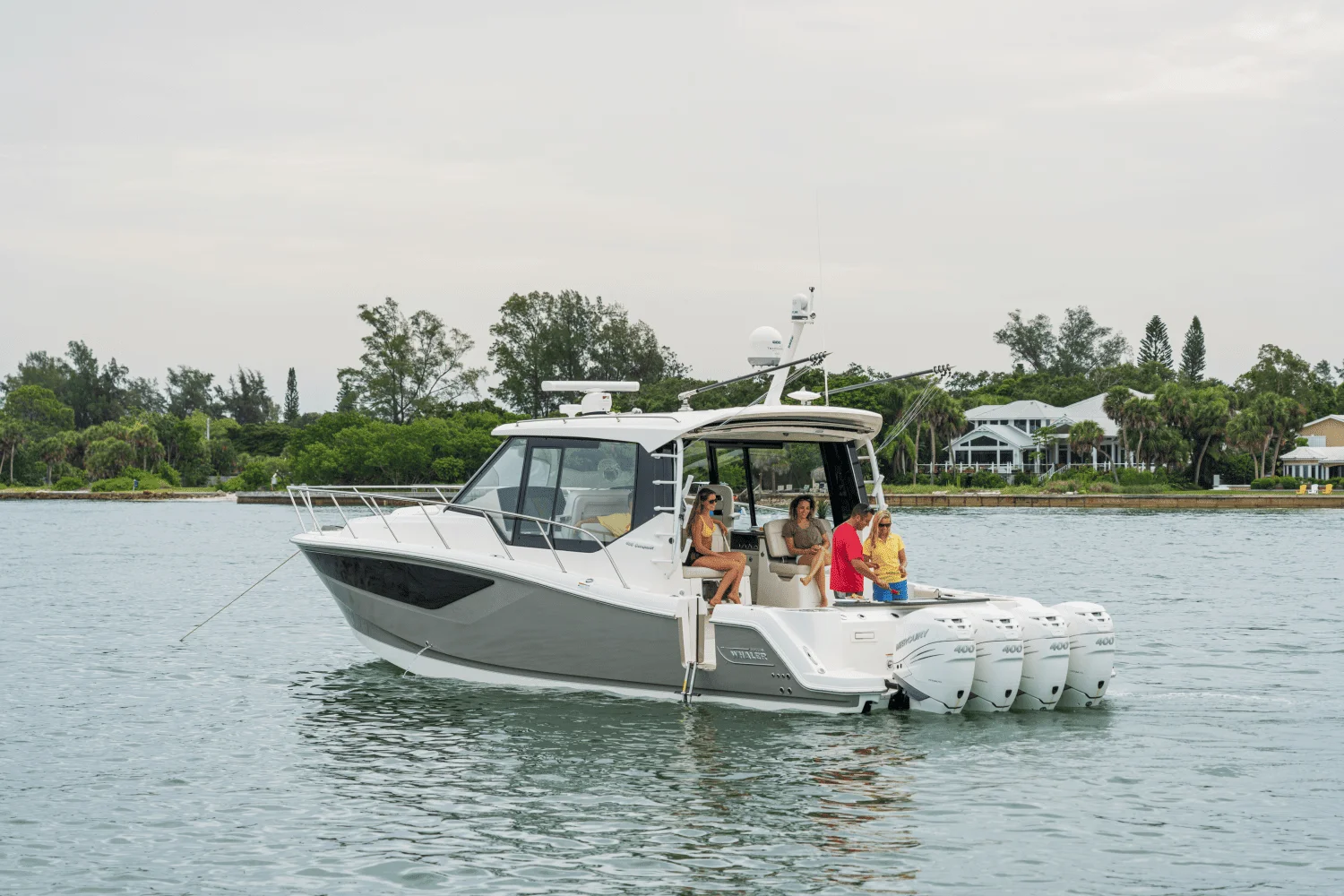 2026 Boston Whaler 405 Conquest Image Thumbnail #3