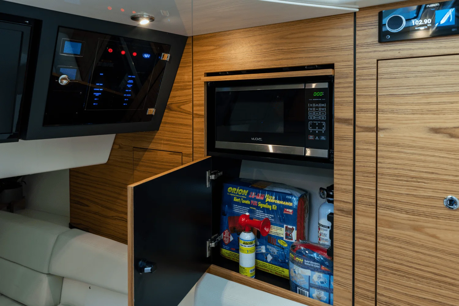 2026 Boston Whaler 380 Realm Image Thumbnail #65