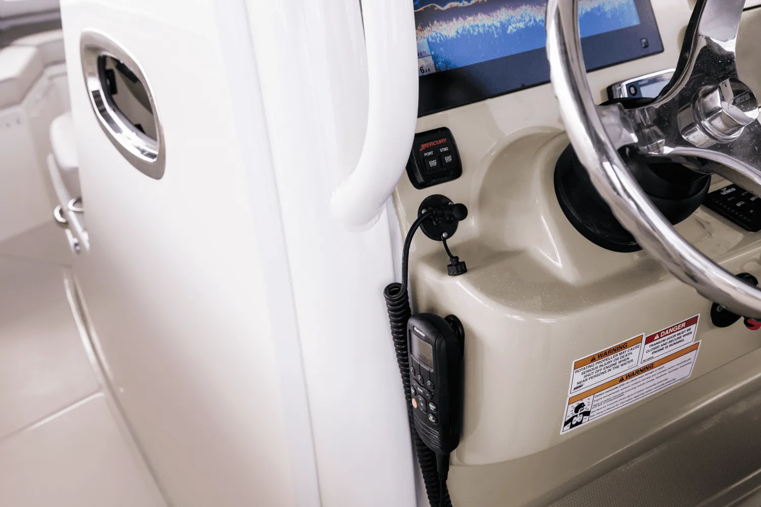 2026 Boston Whaler 250 Outrage Image Thumbnail #98