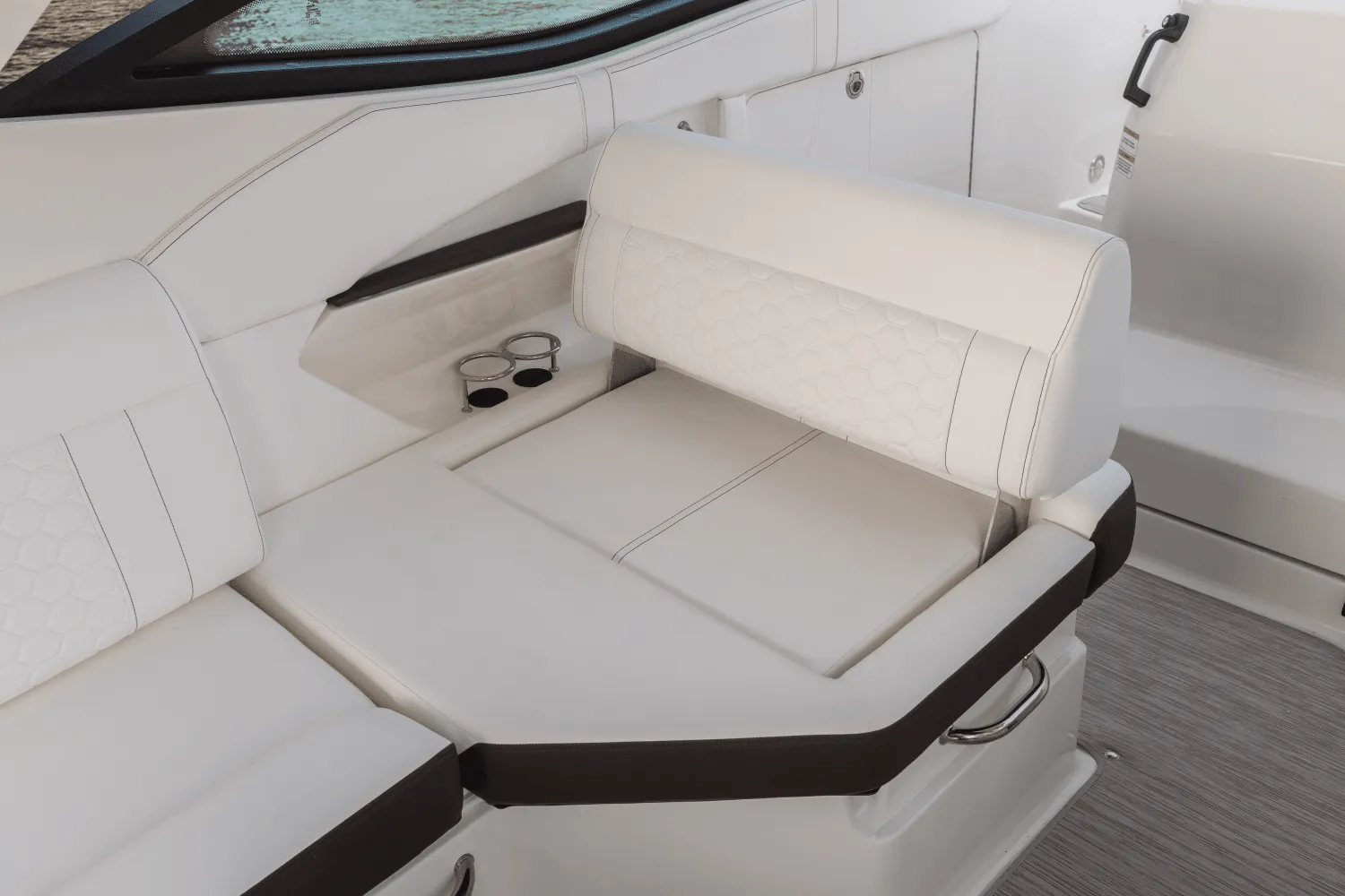 2025 Sea Ray Sundancer 320 Image Thumbnail #70
