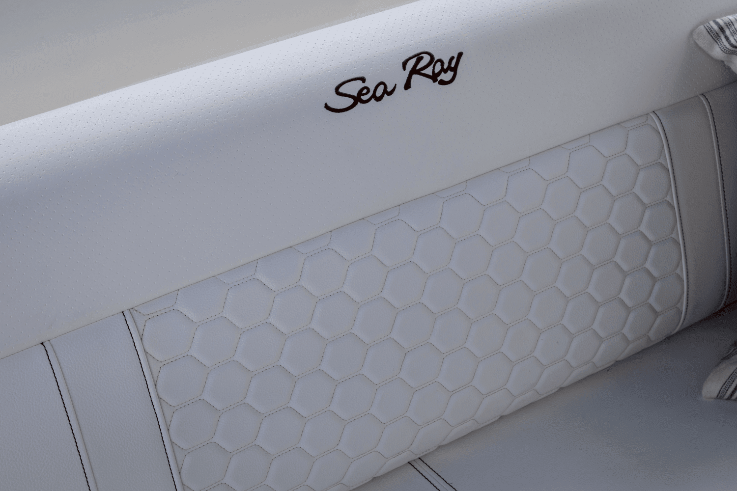 2024 Sea Ray
                                                             Sundancer 320 Image Thumbnail #16
