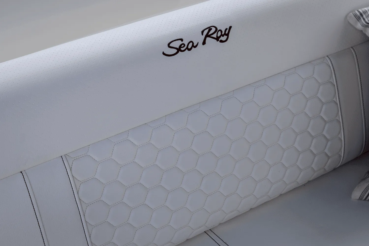 2025 Sea Ray Sundancer 320 Image Thumbnail #27