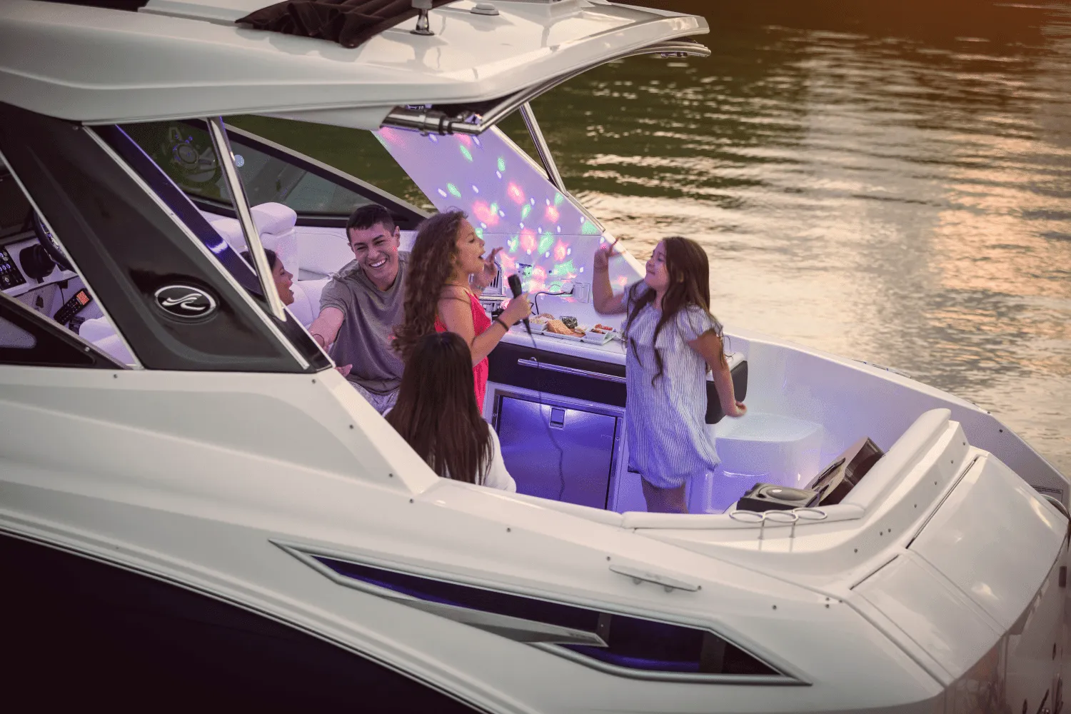 2025 Sea Ray Sundancer 320 Image Thumbnail #56
