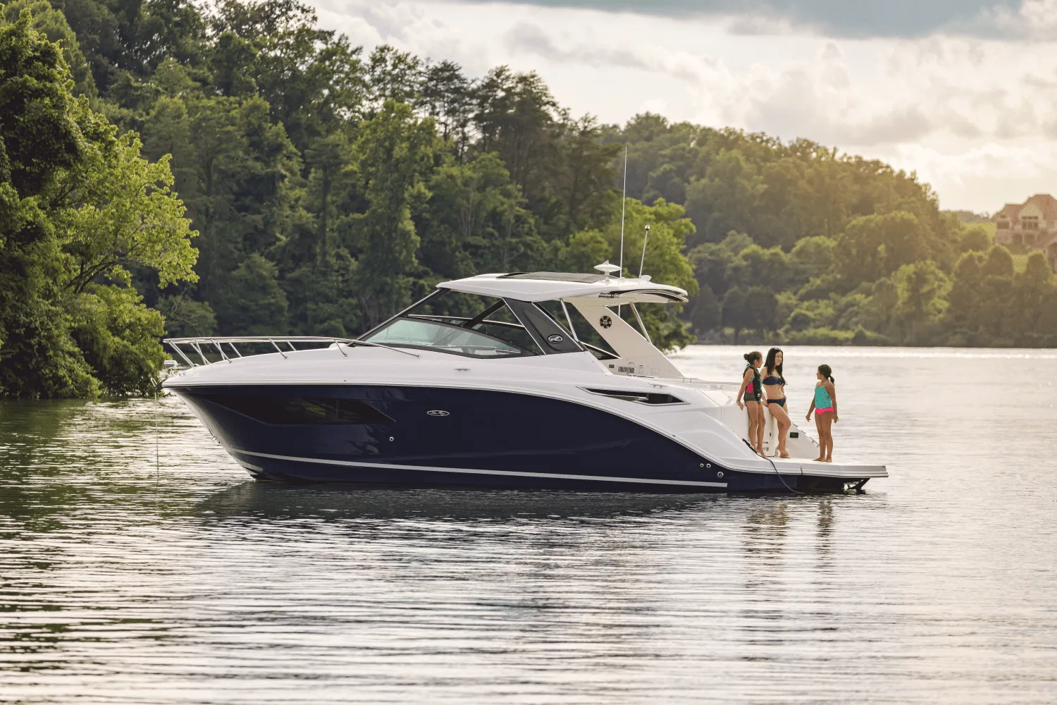 2025 Sea Ray Sundancer 320 Image Thumbnail #14