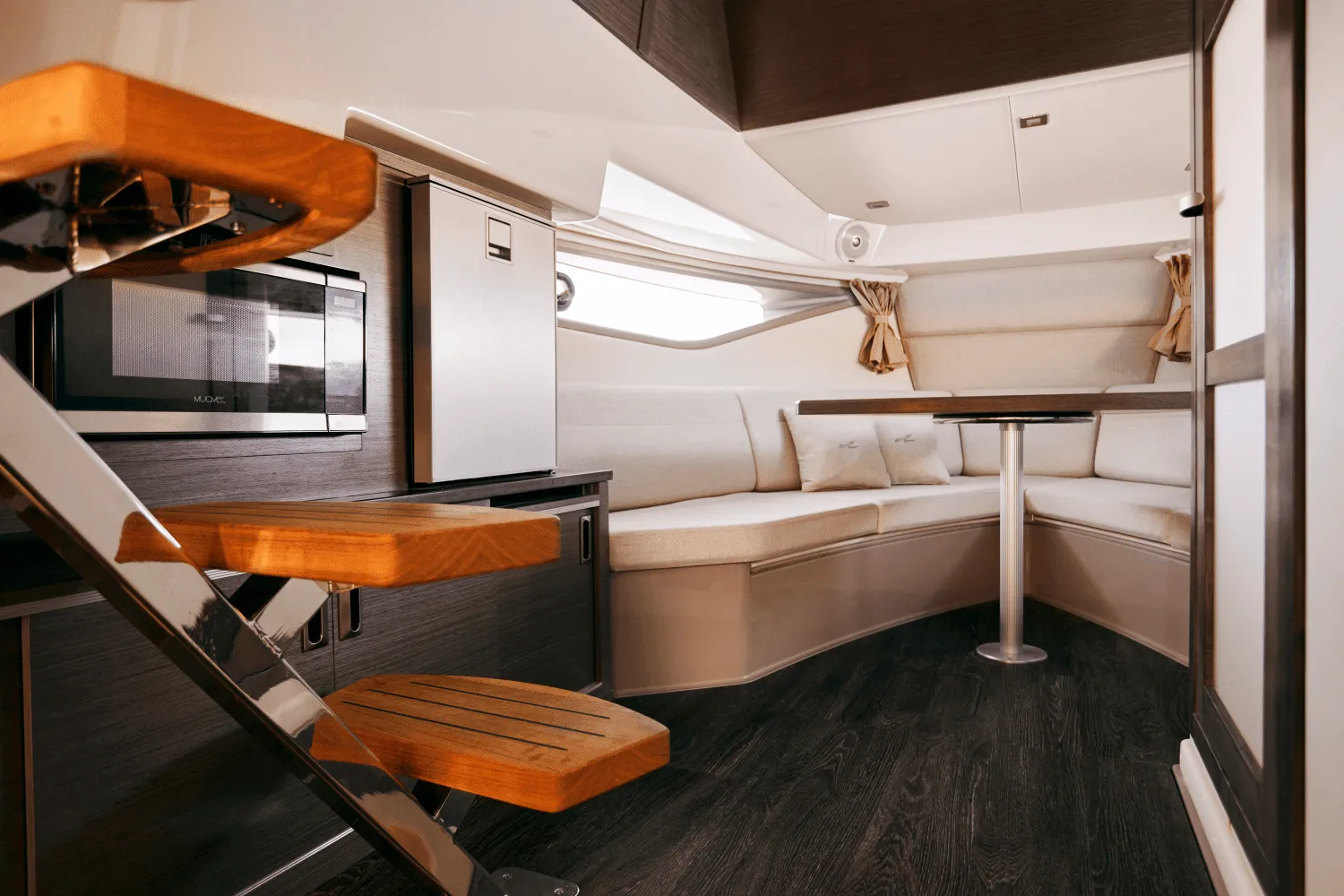 2025 Sea Ray Sundancer 320 Image Thumbnail #37
