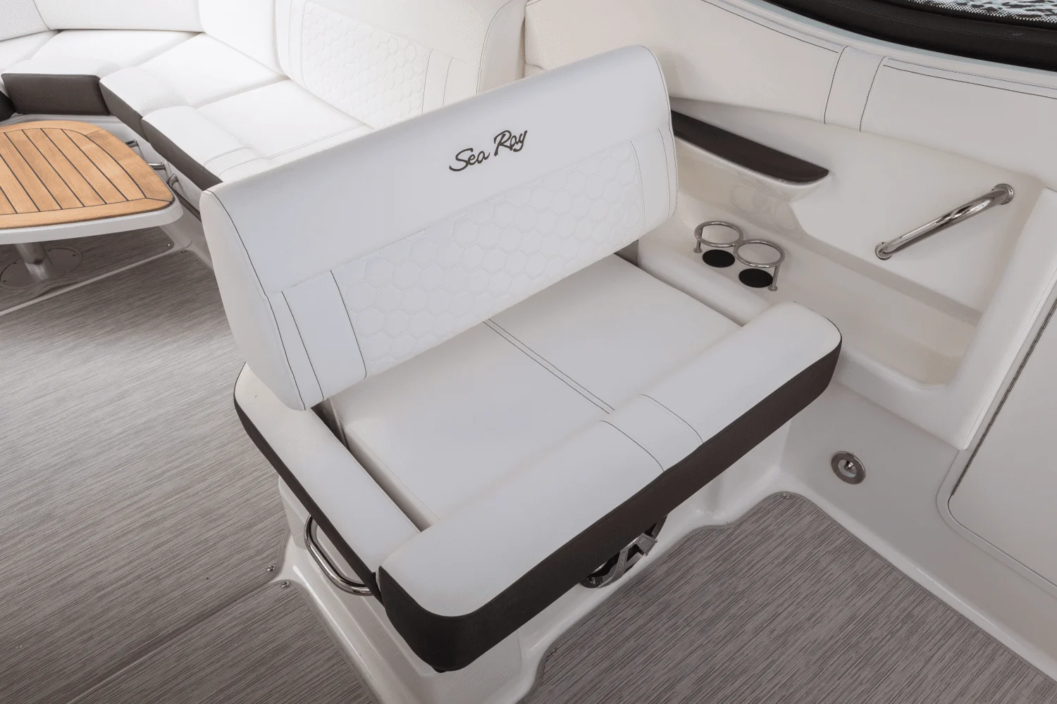 2026 Sea Ray Sundancer 320 Image Thumbnail #61