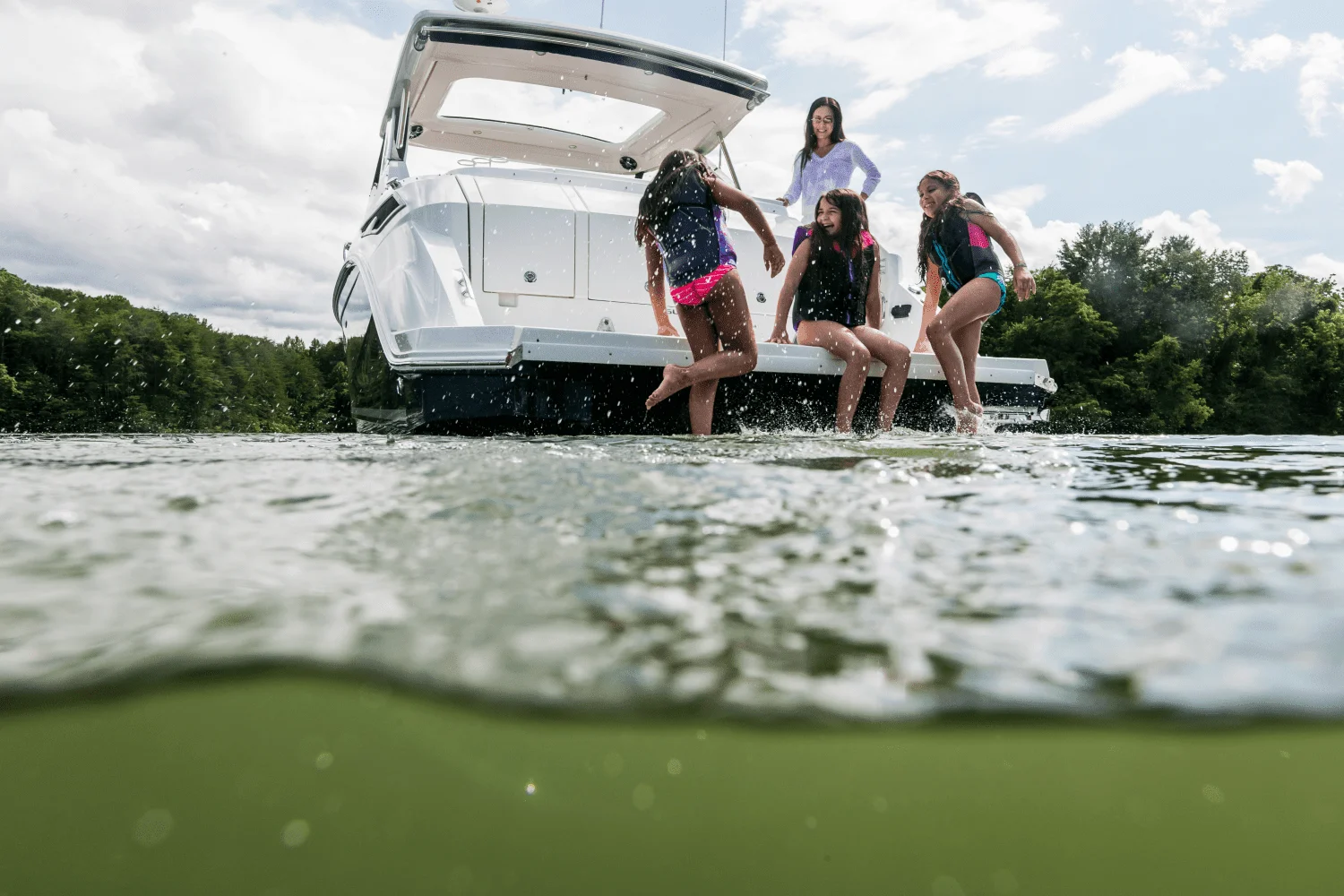 2026 Sea Ray Sundancer 320 Image Thumbnail #53