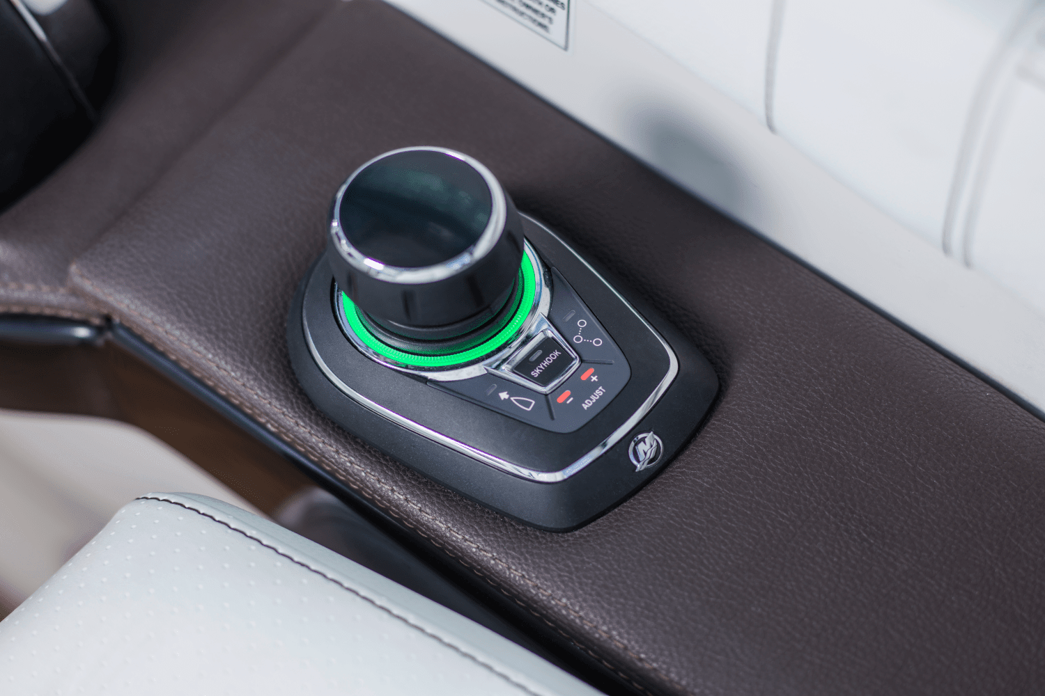 2026 Sea Ray Sundancer 320 Outboard Image Thumbnail #25