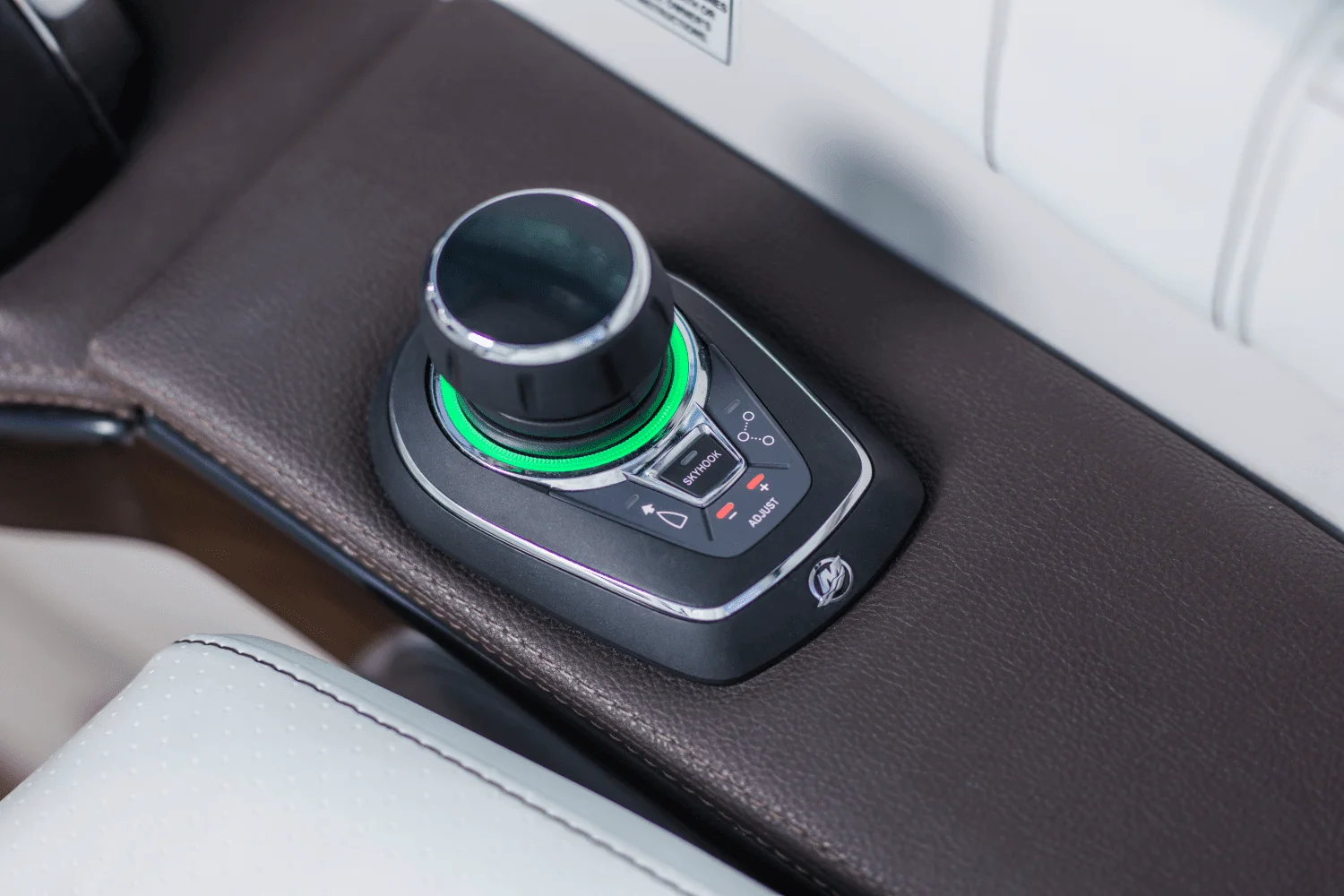 2026 Sea Ray Sundancer 320 Outboard Image Thumbnail #25