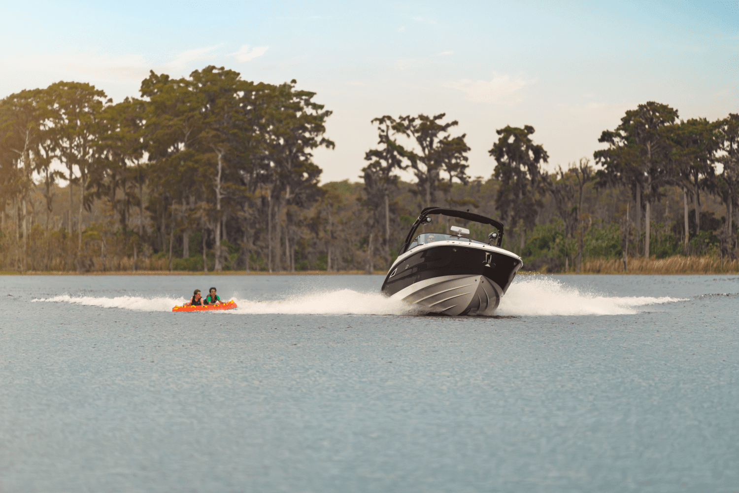 2025 Sea Ray SDX 270 Image Thumbnail #6