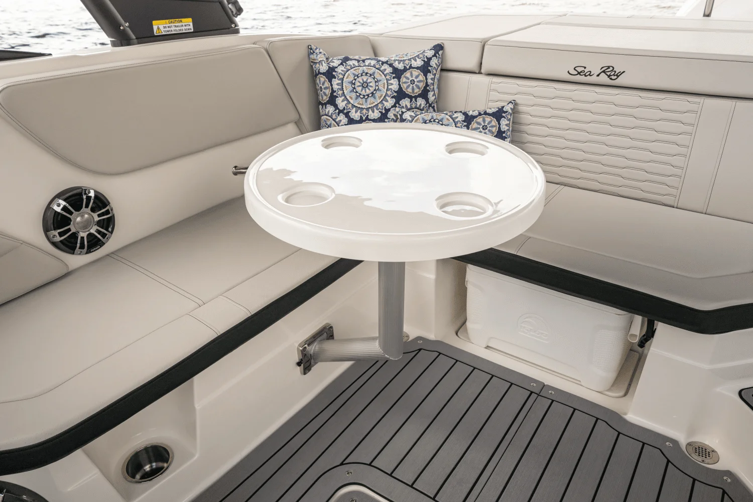 2026 Sea Ray SPX 230 Outboard Image Thumbnail #8