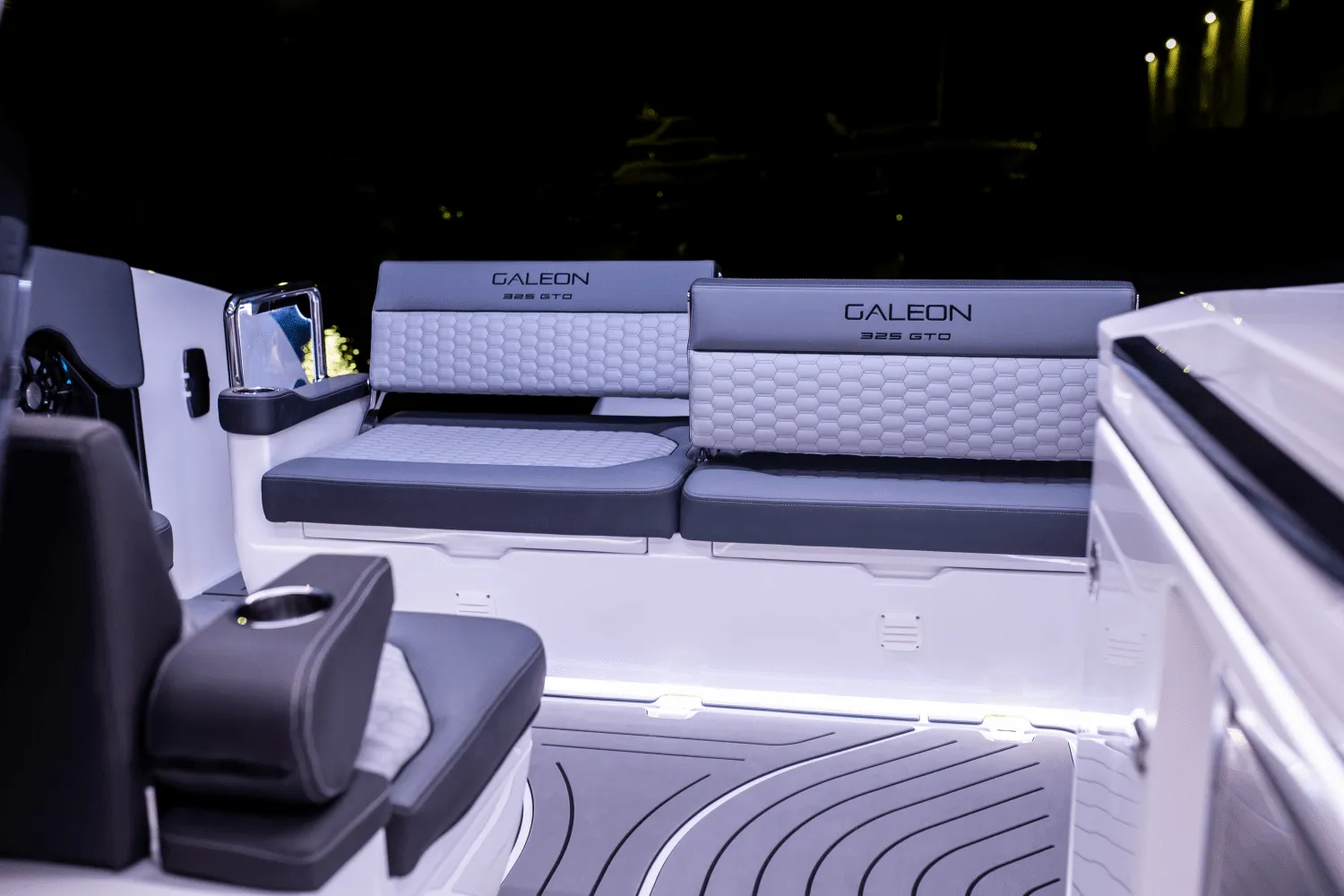 2024 Galeon 325 GTO Image Thumbnail #11