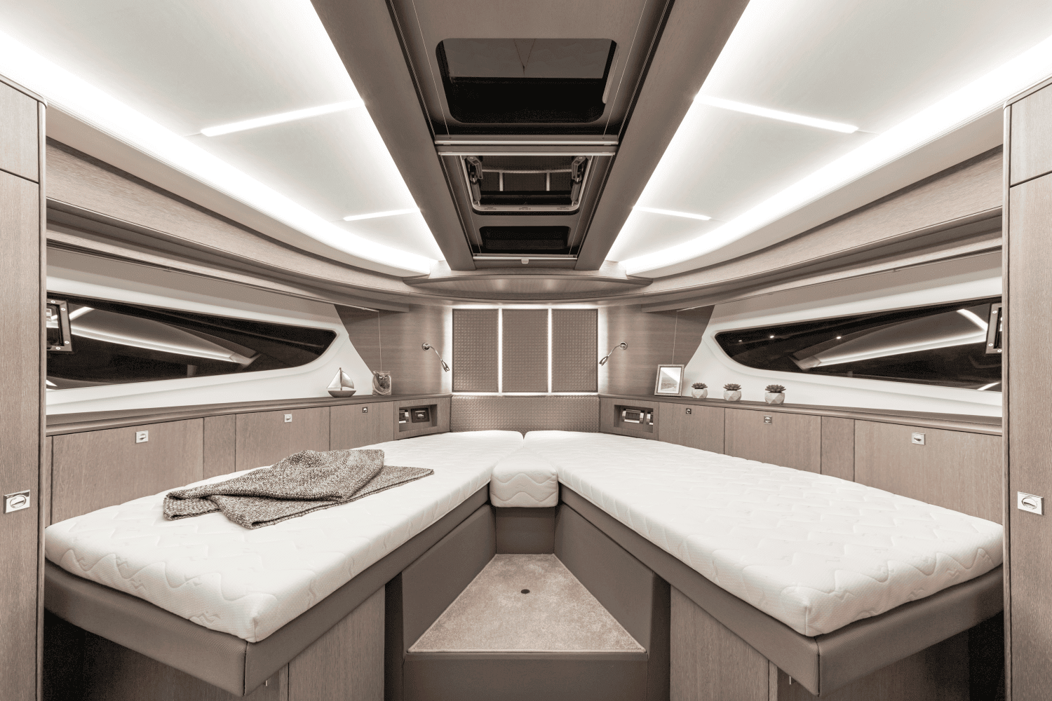 2026 Galeon 400 FLY Image Thumbnail #46