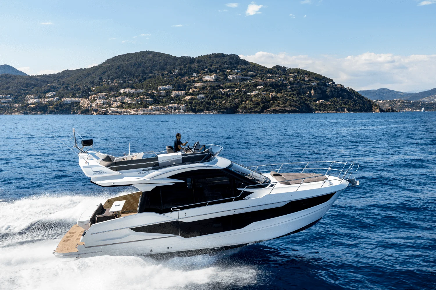 2026 Galeon 400 FLY Image Thumbnail #2