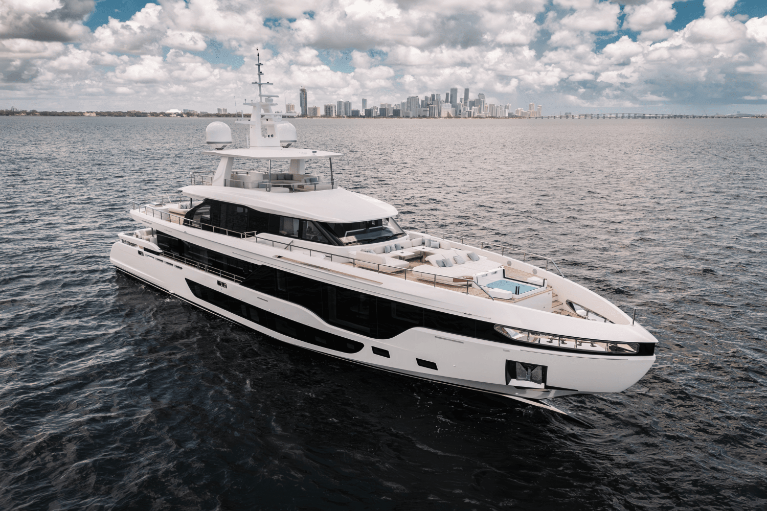 2026 Azimut Grande 36M Image Thumbnail #1
