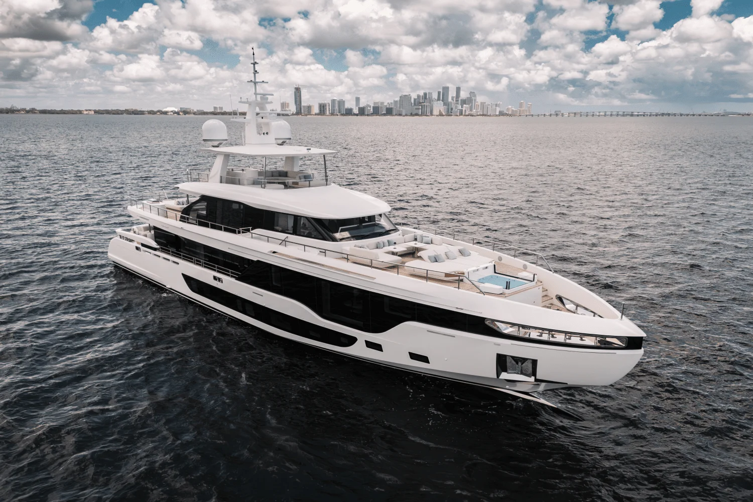 2026 Azimut Grande 36M Image Thumbnail #1