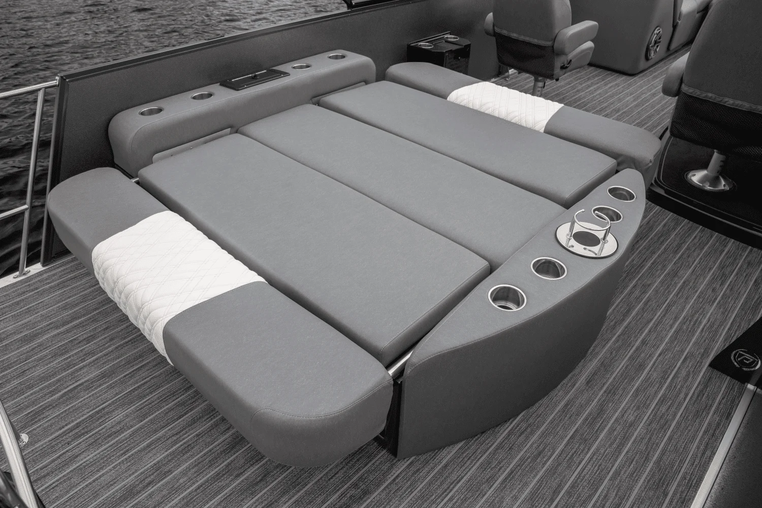 2026 Premier 230 Intrigue Image Thumbnail #10