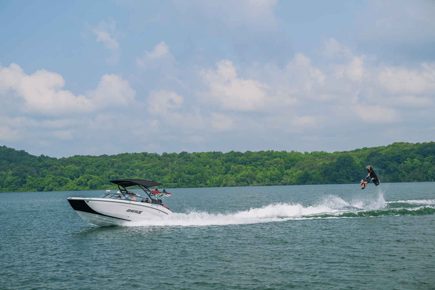 2026 Yamaha 255XD Image Thumbnail #2