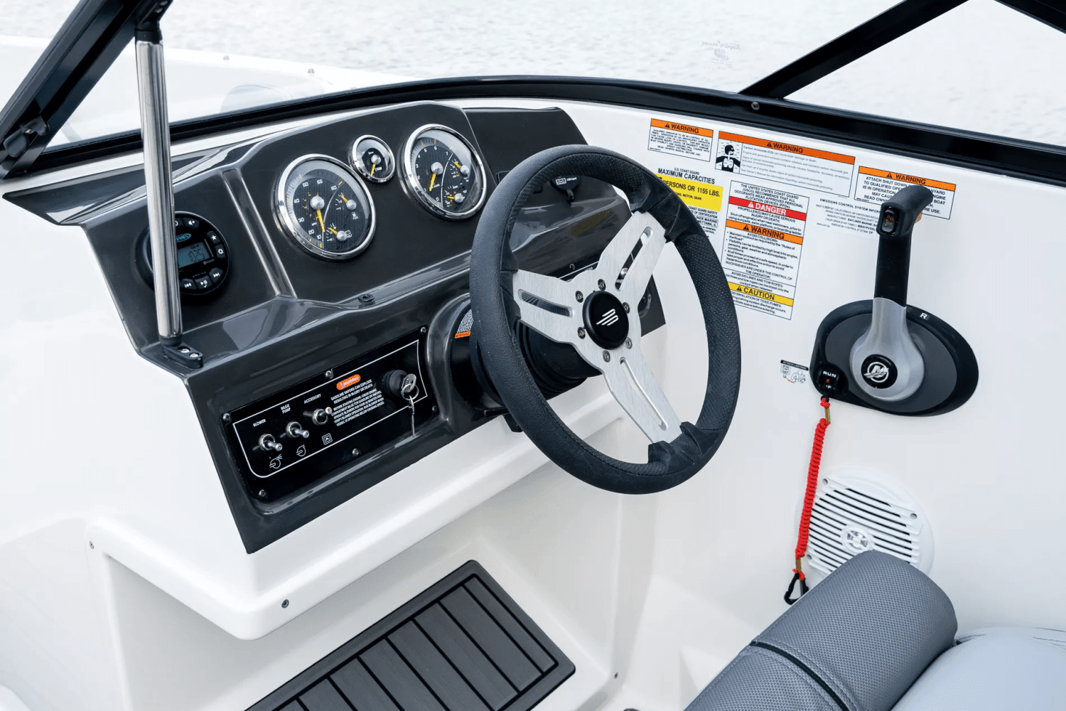 2025 Bayliner VR4 Image Thumbnail #6