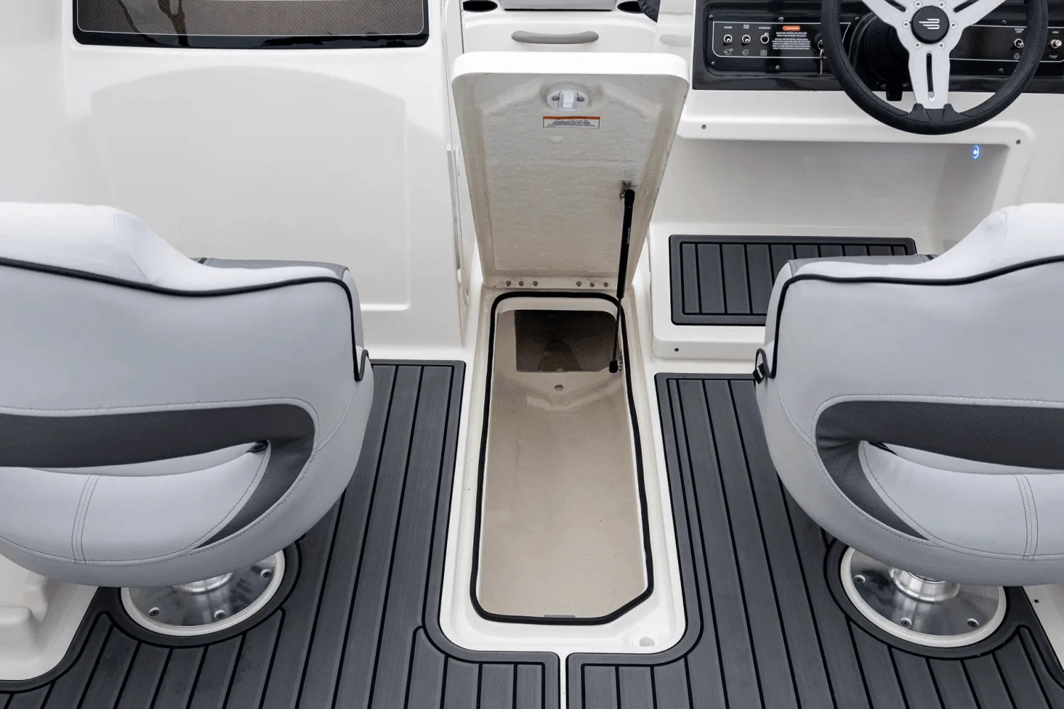 2025 Bayliner VR4 Image Thumbnail #7