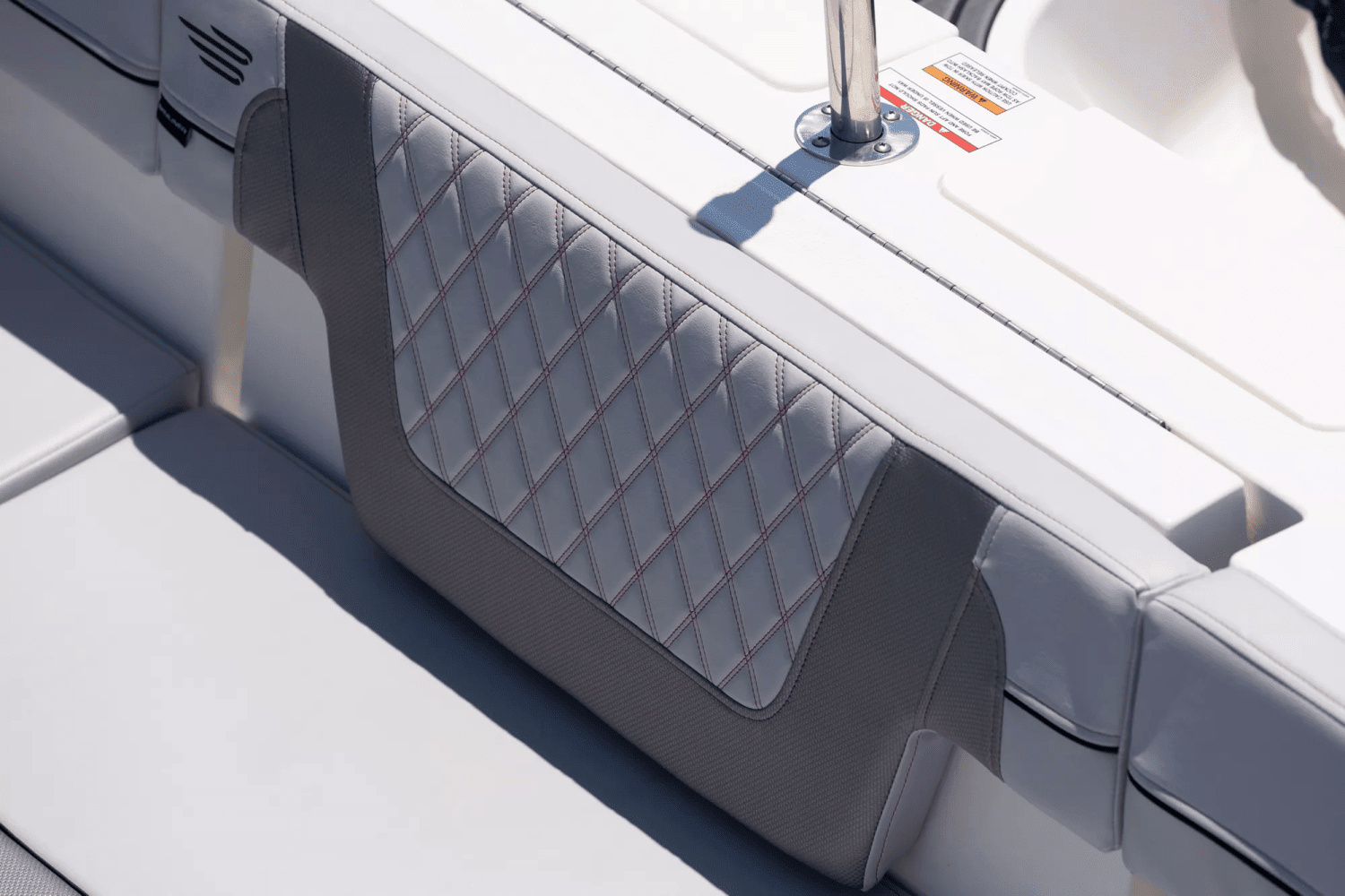 2025 Bayliner VR4 Outboard Image Thumbnail #6