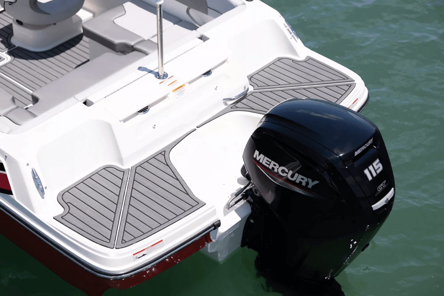 2025 Bayliner VR4 Outboard Image Thumbnail #7