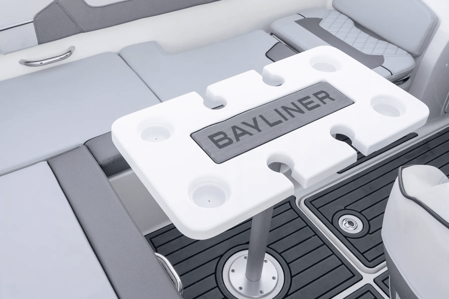 2024 Bayliner
                                                             VR5 Outboard Image Thumbnail #8